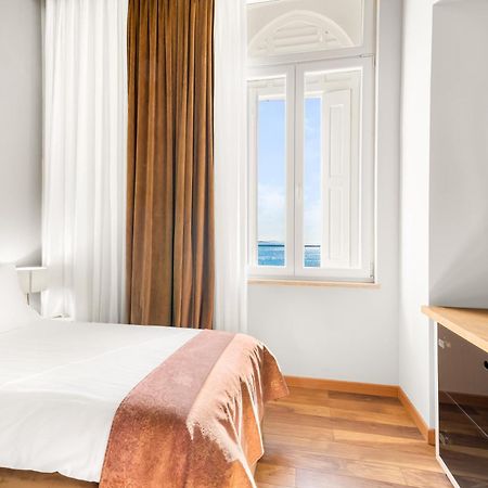 Hotel Dua Residence Porec Bagian luar foto