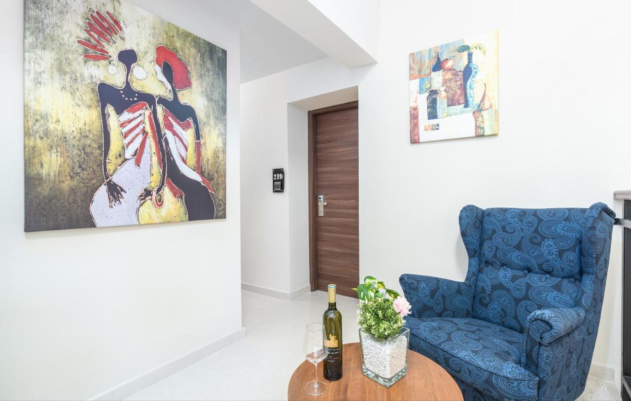 Hotel Dua Residence Porec Bagian luar foto
