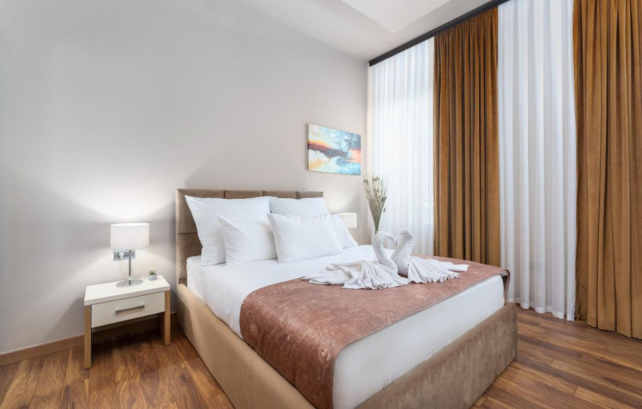 Hotel Dua Residence Porec Bagian luar foto