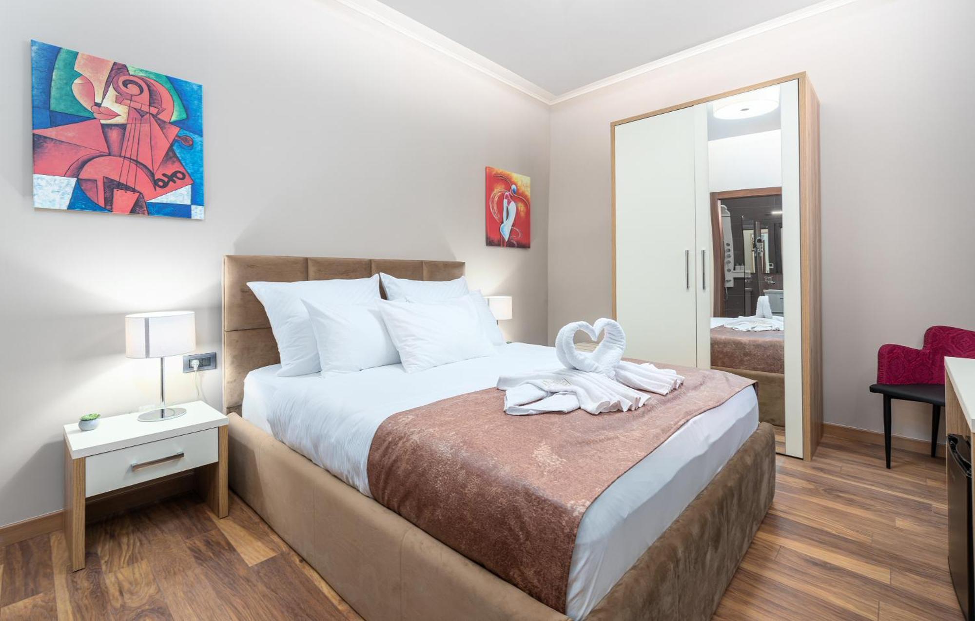 Hotel Dua Residence Porec Bagian luar foto