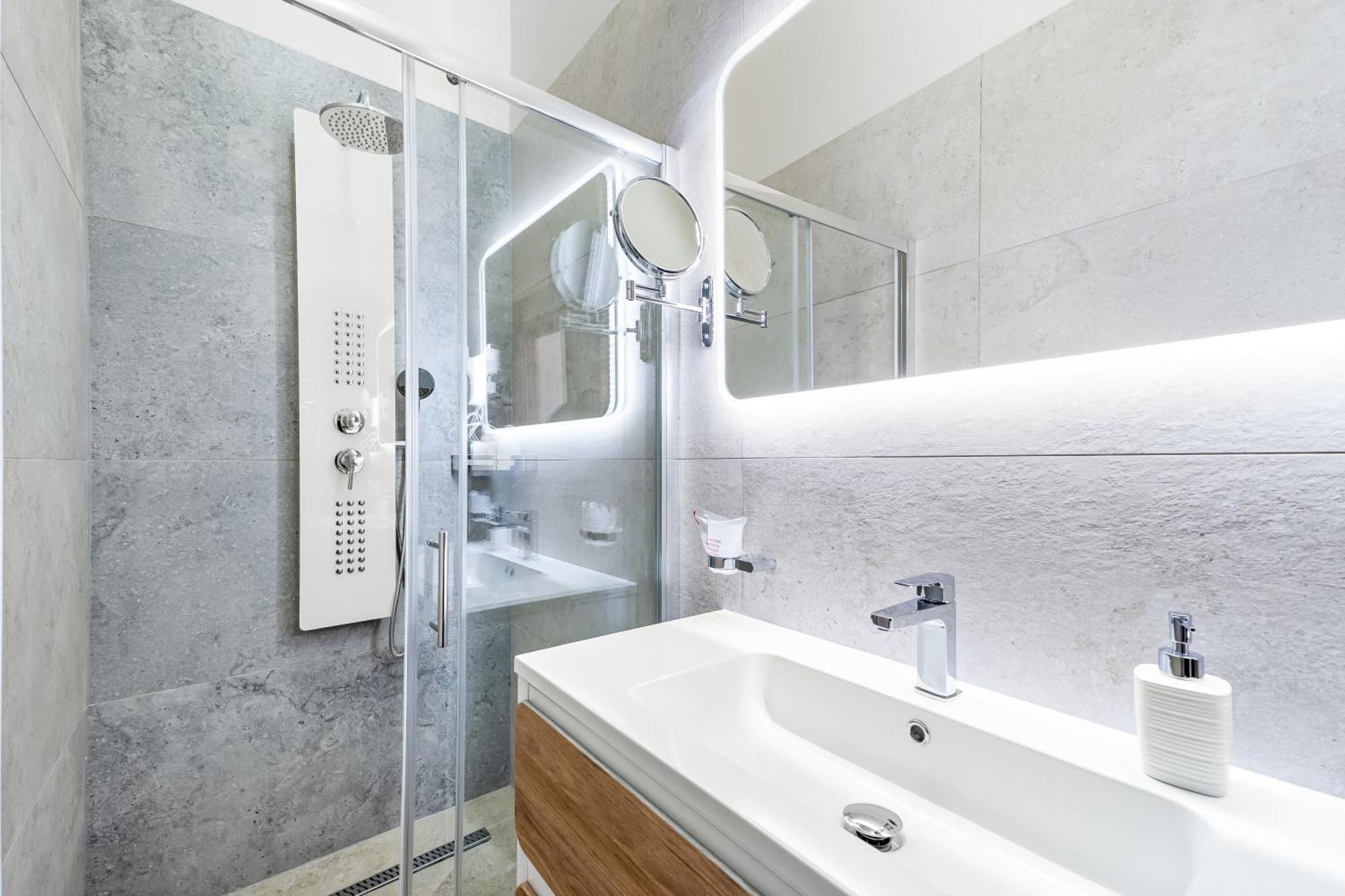 Hotel Dua Residence Porec Bagian luar foto